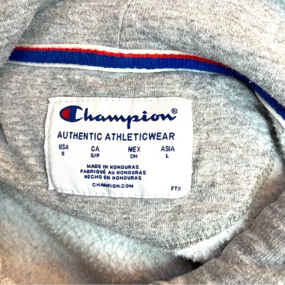 Champion Hoodie Women’s Small Gray Pullover Smiley Face LOVE Patch Logo - Picture 9 of 10